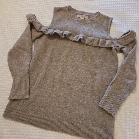 LOFT Sweaters - Loft ladies M mushroom tan cold shoulder ruffled lightweight crewneck sweater